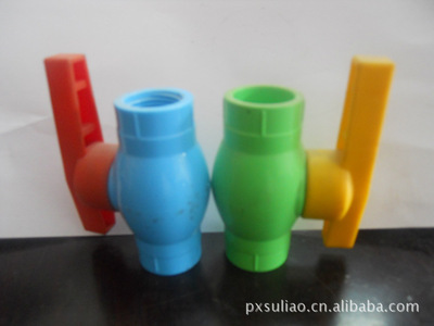 塑料聚氯乙烯PVC灰色球閥 廠家直銷，品質(zhì)與價(jià)格的雙重優(yōu)勢(shì)